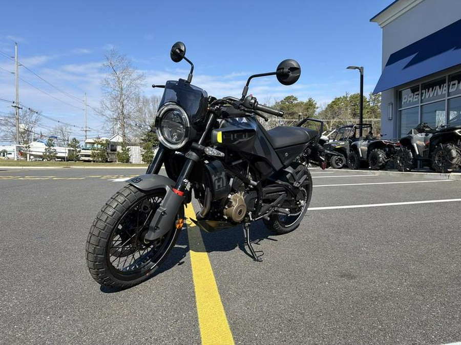 2024 Husqvarna® Svartpilen 401