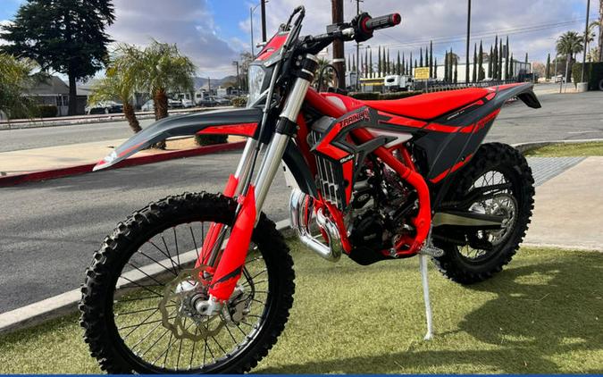 2025 Beta 250 Xtrainer