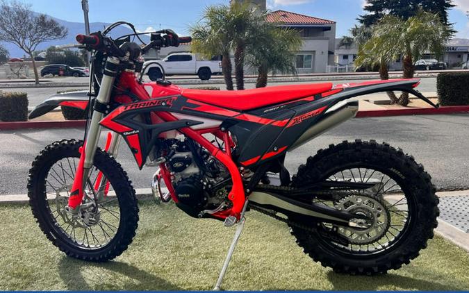 2025 Beta 250 Xtrainer