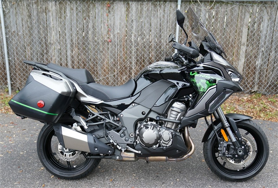 2023 Kawasaki Versys 1000 SE LT+