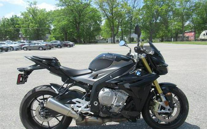 2016 BMW S 1000 R