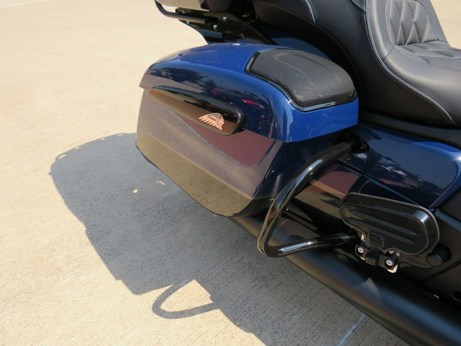 2025 Indian Motorcycle® Pursuit® Dark Horse® Springfield Blue Vivid Crystal / Black Vivid