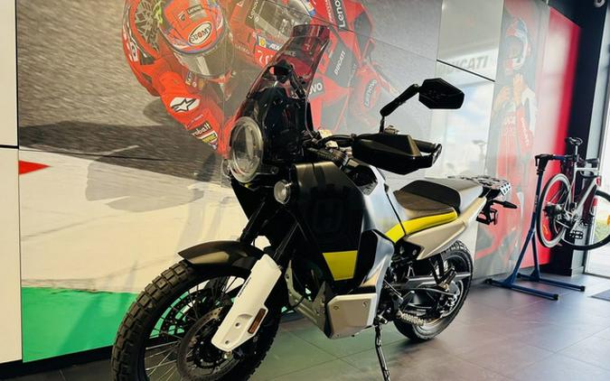 2023 Husqvarna Norden 901