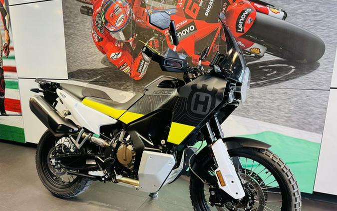 2023 Husqvarna Norden 901