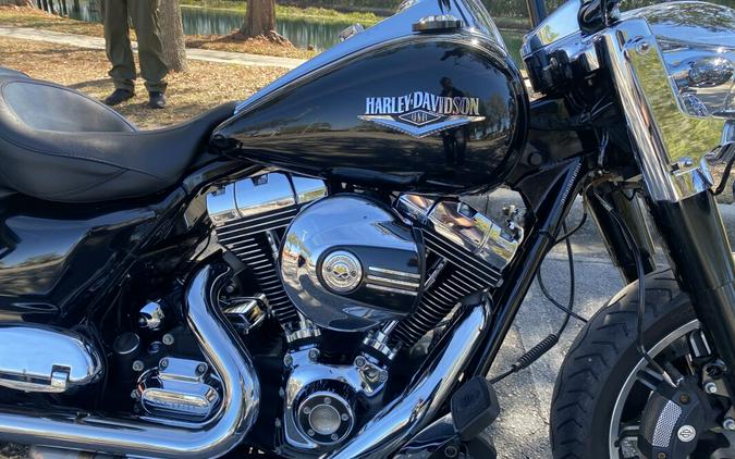 2014 Harley-Davidson® Road King® FLHR