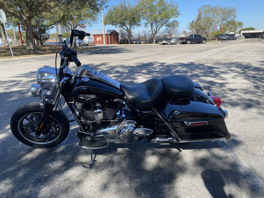 2014 Harley-Davidson® Road King® FLHR