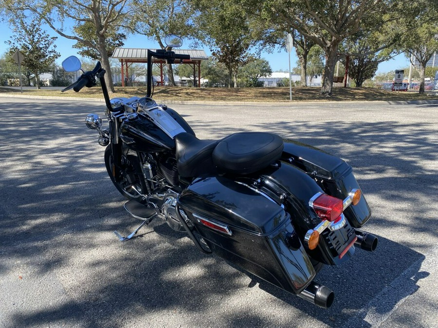 2014 Harley-Davidson® Road King® FLHR