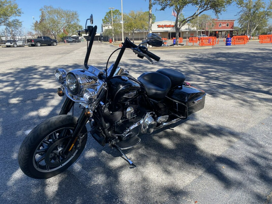 2014 Harley-Davidson® Road King® FLHR