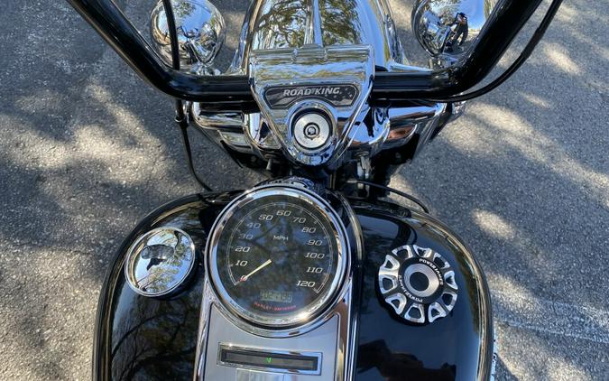 2014 Harley-Davidson® Road King® FLHR