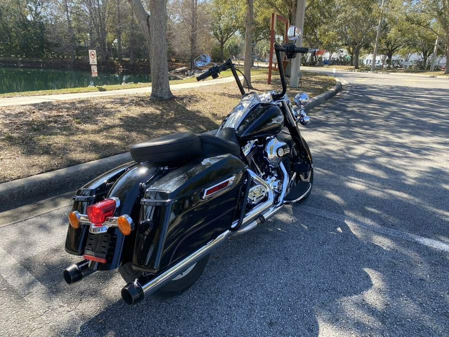 2014 Harley-Davidson® Road King® FLHR