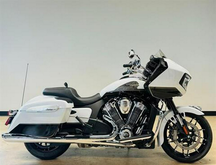 2024 Indian Motorcycle Challenger® Limited with PowerBand Audio Package