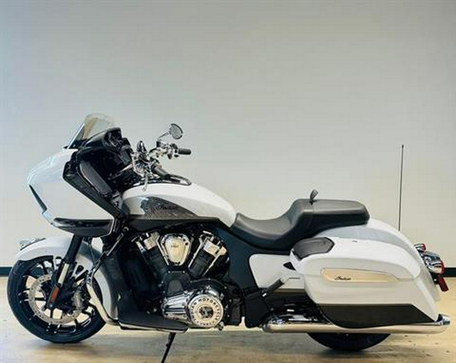 2024 Indian Motorcycle Challenger® Limited with PowerBand Audio Package