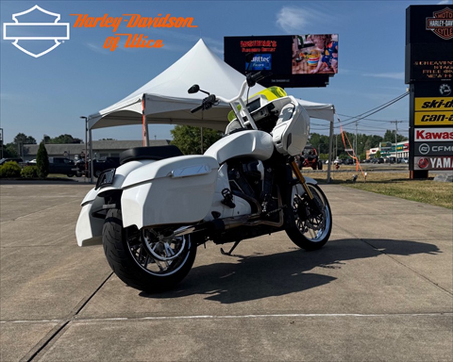 2020 Indian Motorcycle Challenger® Dark Horse®