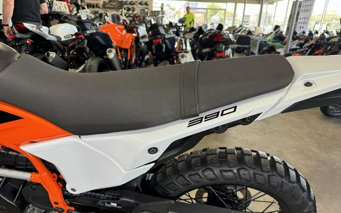 2026 KTM 390 Enduro R