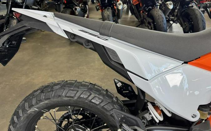 2026 KTM 390 Enduro R