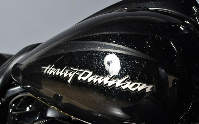 2017 Harley-Davidson CVO Street Glide