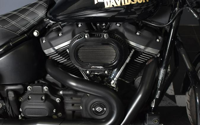 2019 Harley-Davidson Street Bob Vivid Black FXBB