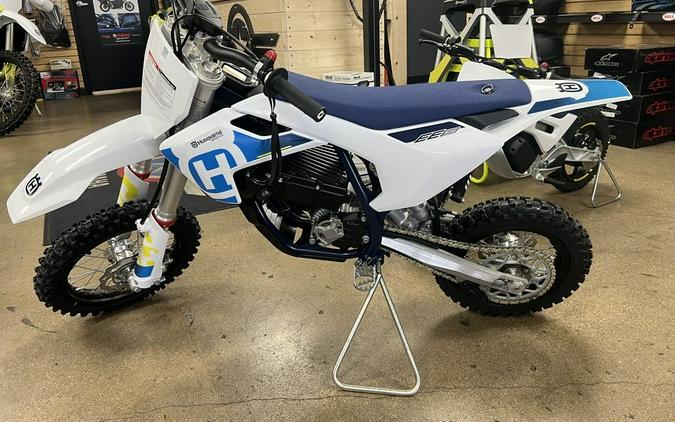 2024 Husqvarna® EE 5