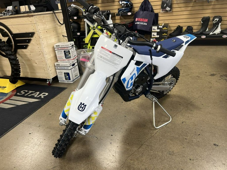 2024 Husqvarna® EE 5