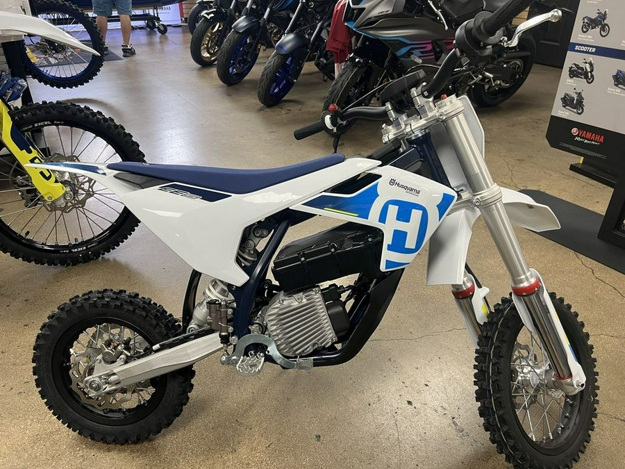 2024 Husqvarna® EE 5