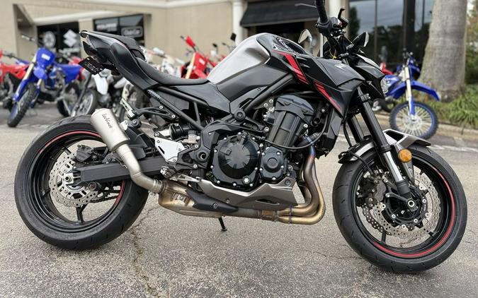 2023 Kawasaki Z900 ABS Metallic Black/Graphite Gray/Flat Black