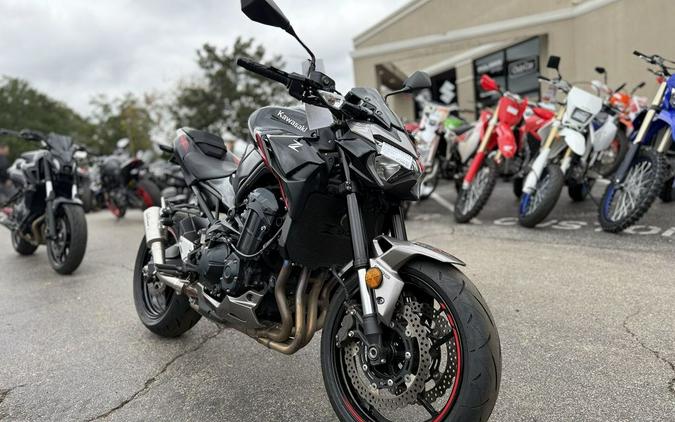 2023 Kawasaki Z900 ABS Metallic Black/Graphite Gray/Flat Black