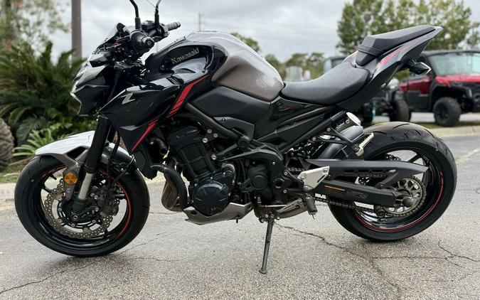 2023 Kawasaki Z900 ABS Metallic Black/Graphite Gray/Flat Black