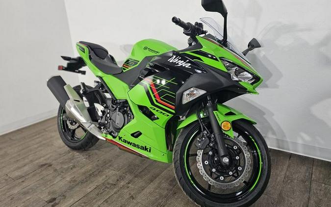 2023 Kawasaki Ninja® 400 KRT Edition