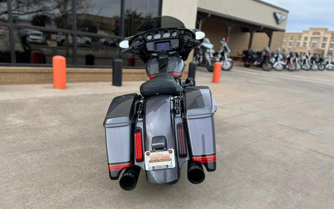 2020 Harley-Davidson® CVO™ Street Glide® Smoky Gray & Black Hole