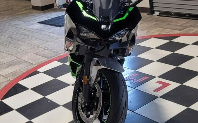 2024 Kawasaki Ninja® 7 Hybrid ABS