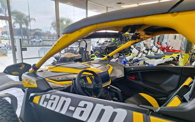 2024 Can-Am Maverick R X RS with Smart-Shox