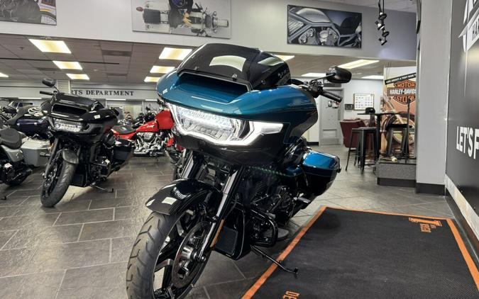 2026 Harley-Davidson® Road Glide® Teal Thunder / Vivid Black Black Trim