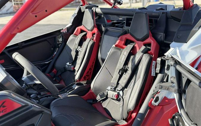 2025 Can-Am Maverick X3 X RC Turbo RR 72 X rc TURBO RR 72