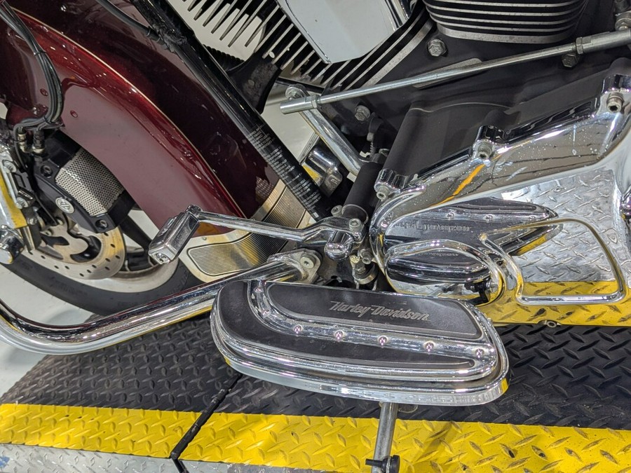 2008 Harley-Davidson® Electra Glide® Classic Crimson Red Sunglo