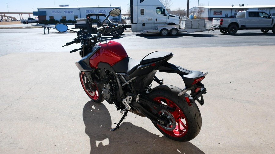2026 SUZUKI GSX8S