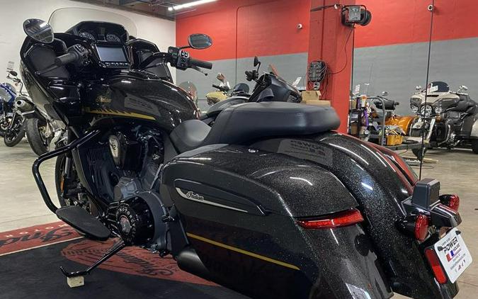 2026 Indian Motorcycle® Challenger® Dark Horse® 112 w/PowerBand Audio Black Crystal w/Black Metalli