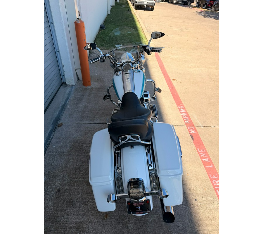 2016 Harley-Davidson Road King®