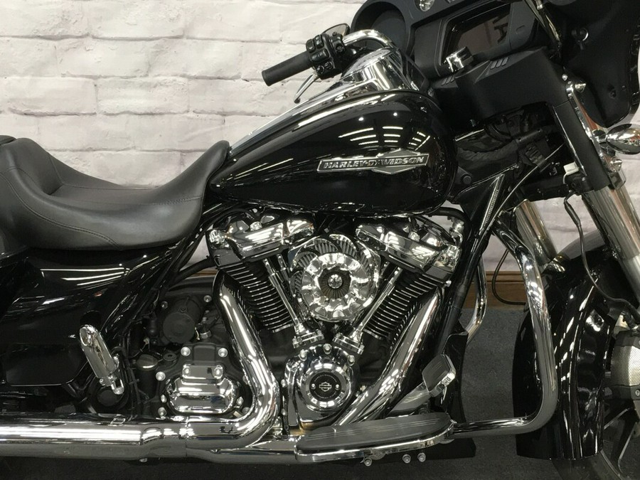 2022 Harley-Davidson Street Glide Black FLHX