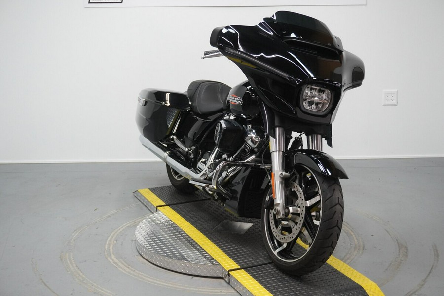 2024 Harley-Davidson® Street Glide® Vivid Black