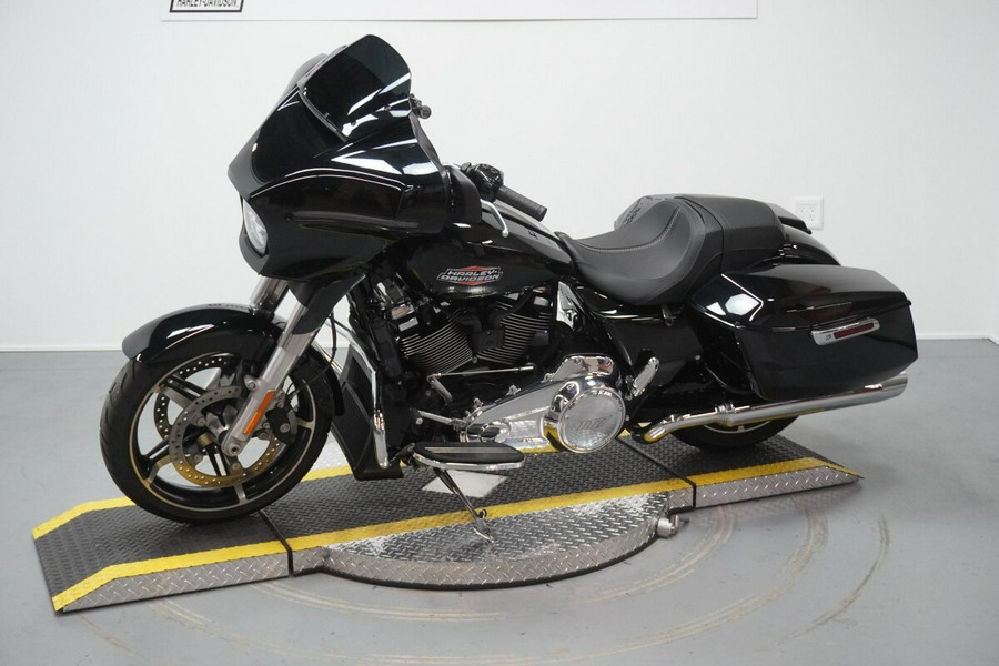 2024 Harley-Davidson® Street Glide® Vivid Black