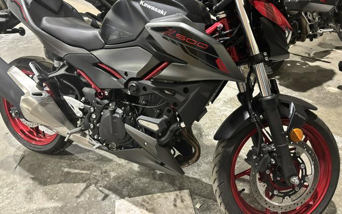 2024 Kawasaki Z500 SE ABS