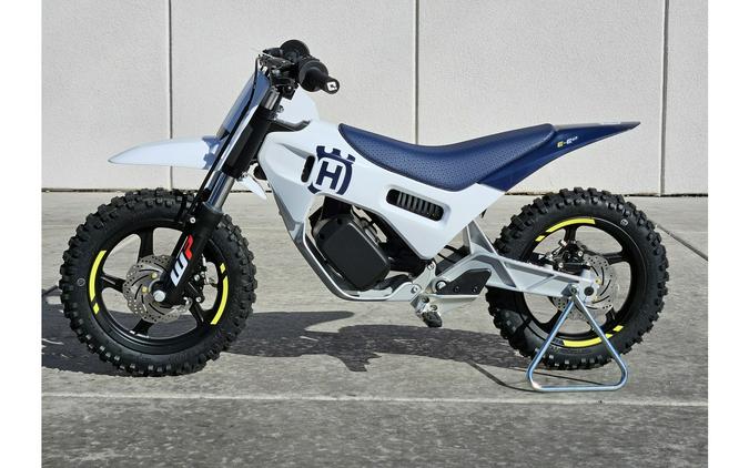 2024 Husqvarna Motorcycles EE 2