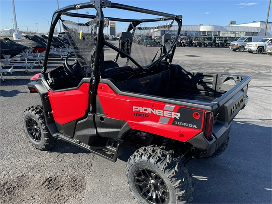 2023 Honda Pioneer 1000 Deluxe