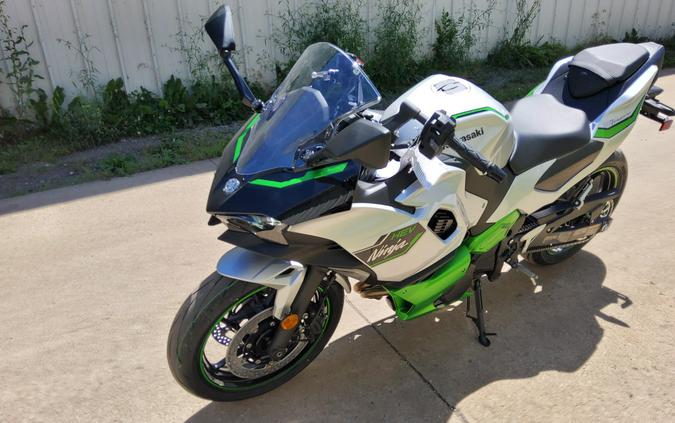 2024 Kawasaki Ninja® 7 Hybrid ABS