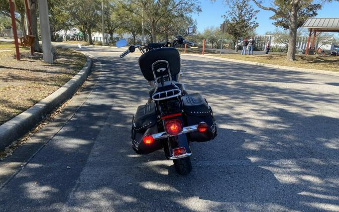 2014 Harley-Davidson® Heritage Softail® Classic FLSTC