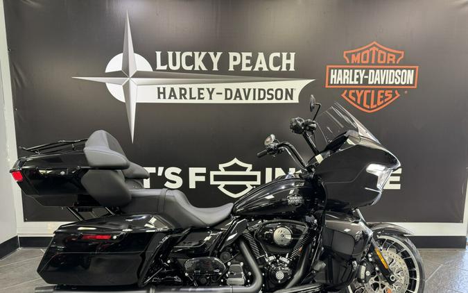 2026 Harley-Davidson® Road Glide Limited Vivid Black Black Trim