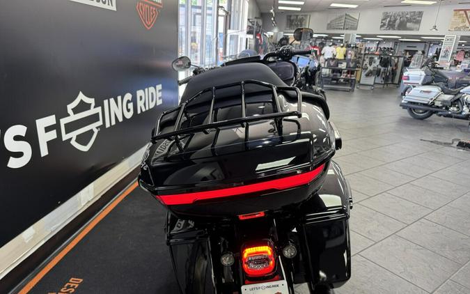 2026 Harley-Davidson® Road Glide Limited Vivid Black Black Trim