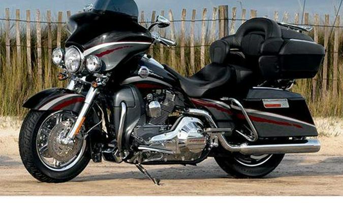 2006 Harley-Davidson CVO™ Screamin' Eagle® Ultra Classic® Electra Glide®