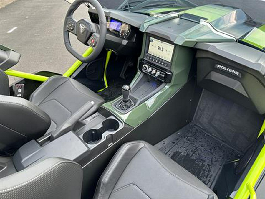 2024 Slingshot Slingshot R - Manual