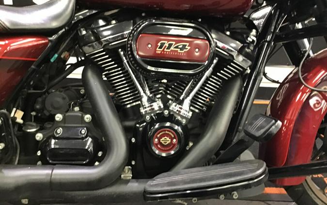 2023 Harley-Davidson® Street Glide® Special Heirloom Red Fade
